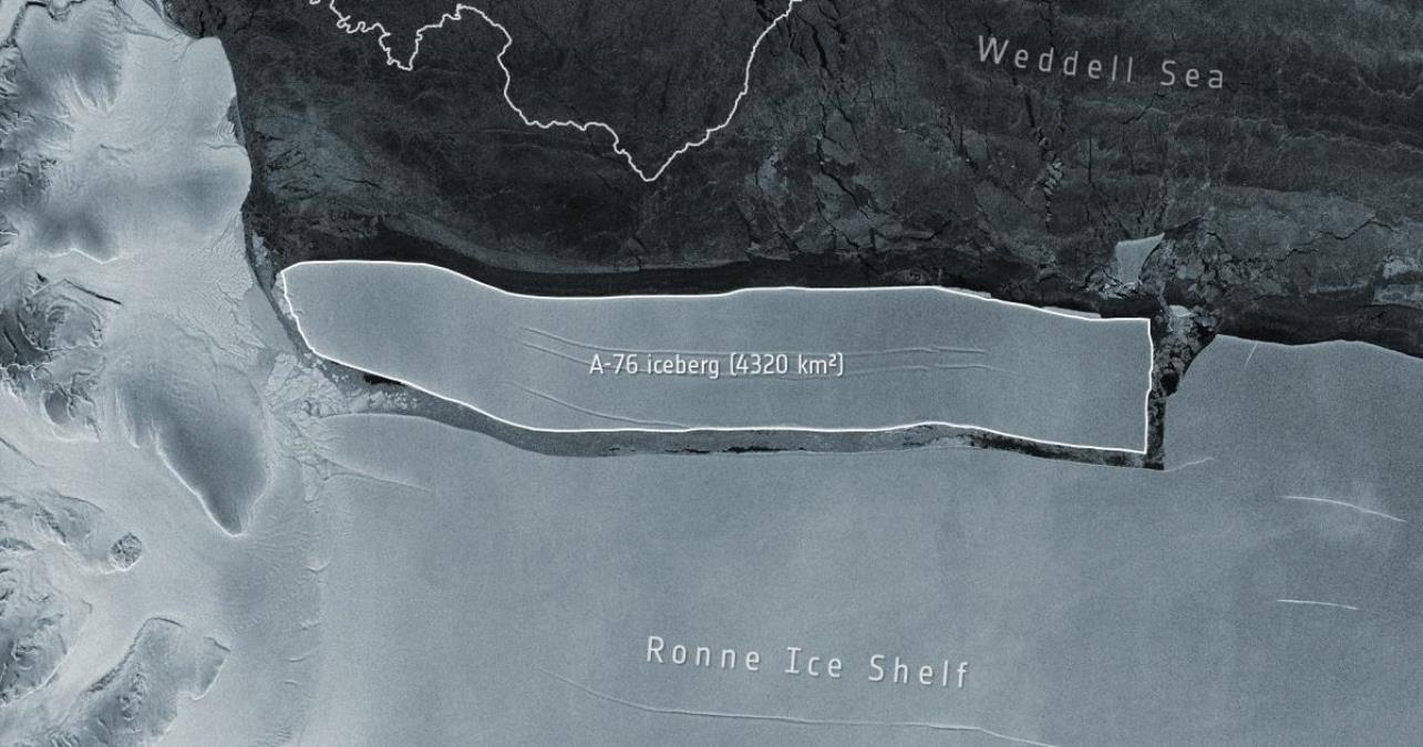 Dünya'nın en büyük buz dağı Antarktika'dan kopup sürüklenmeye başladı