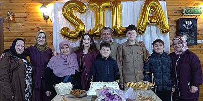 Sıla Karabacak 18. Yaşını Ailesiyle Kutladı